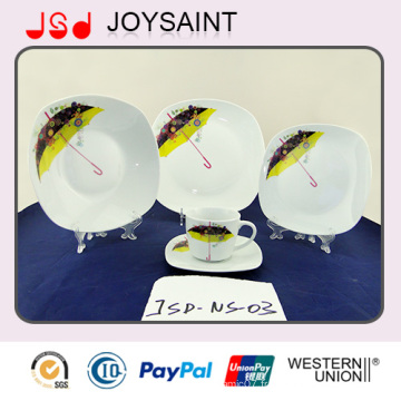 La meilleure vaisselle en céramique de vaisselle de porcelaine de forme carrée de qualité